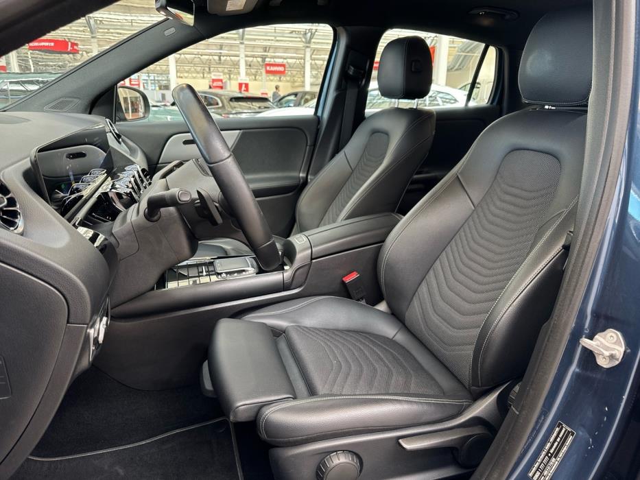 MERCEDES-BENZ GLA 2021