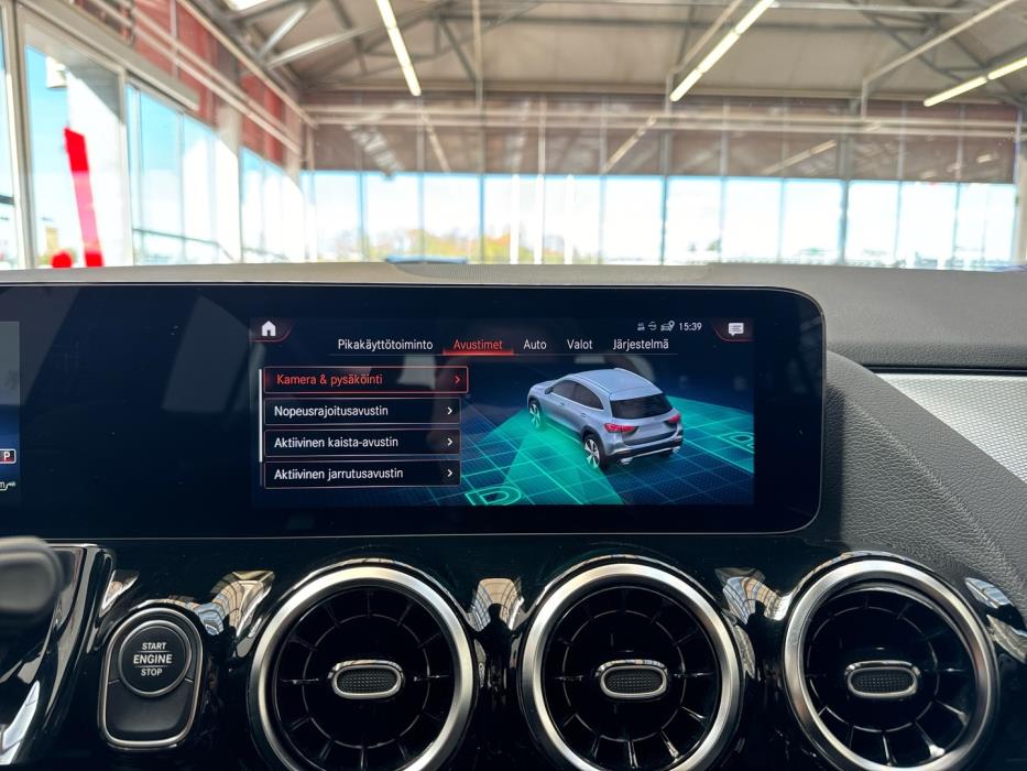 MERCEDES-BENZ GLA 2021