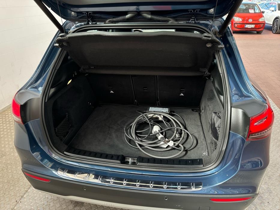 MERCEDES-BENZ GLA 2021