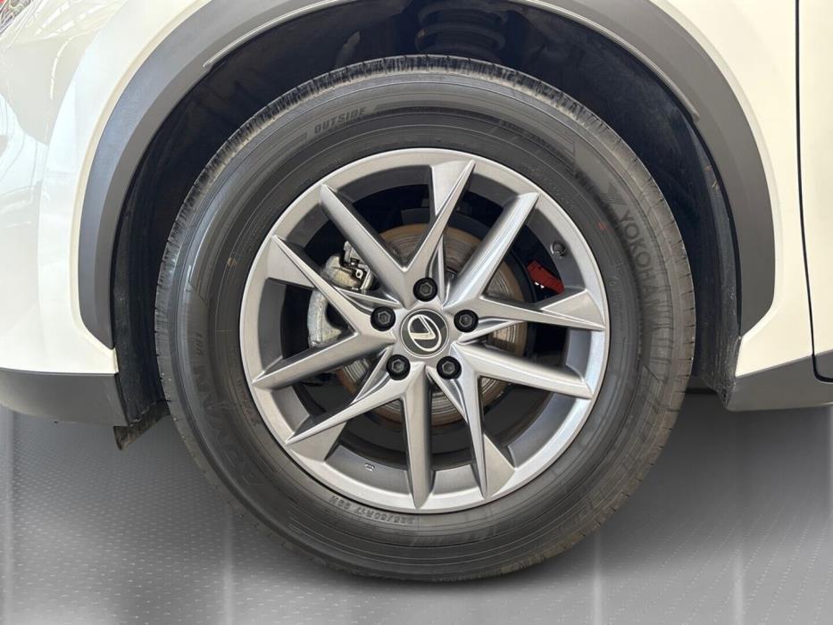 LEXUS LBX 2024
