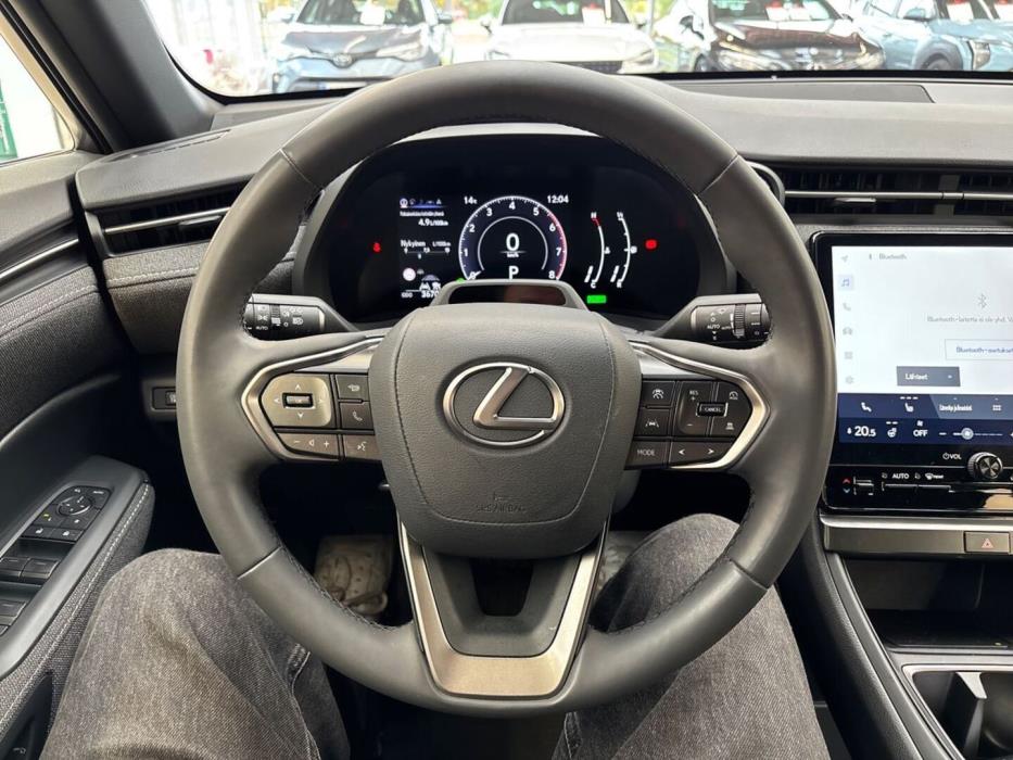 LEXUS LBX 2024