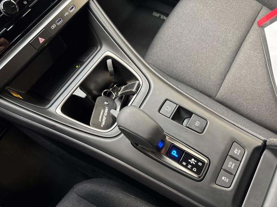 LEXUS LBX 2024