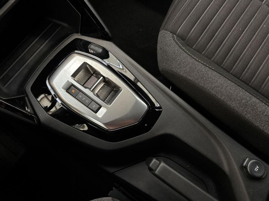 PEUGEOT 2008 2024