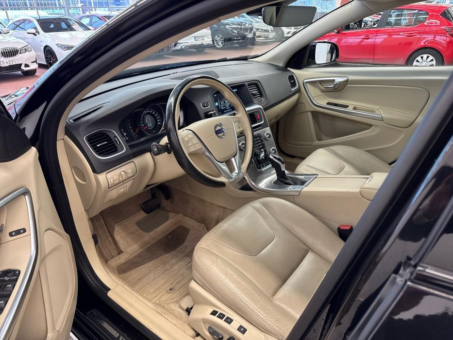 VOLVO V60 Cross Country 2016