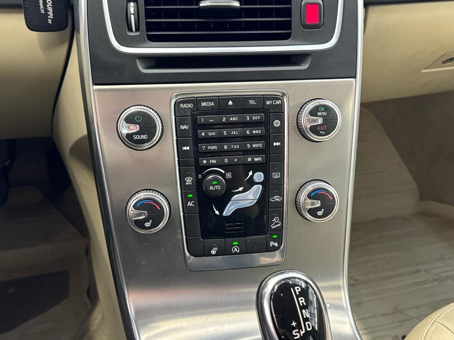 VOLVO V60 Cross Country 2016