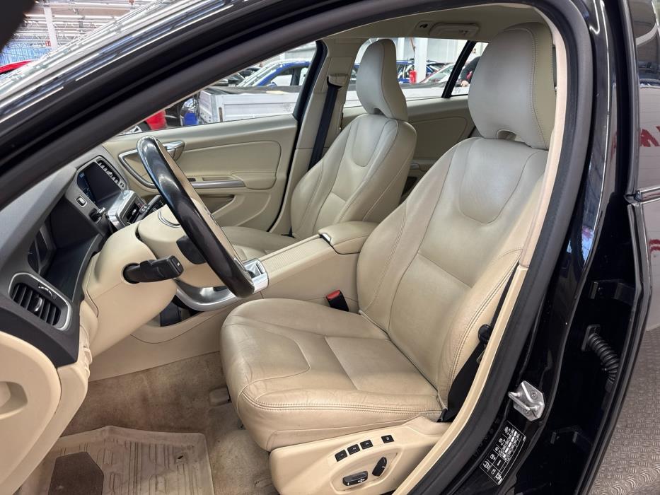 VOLVO V60 Cross Country 2016