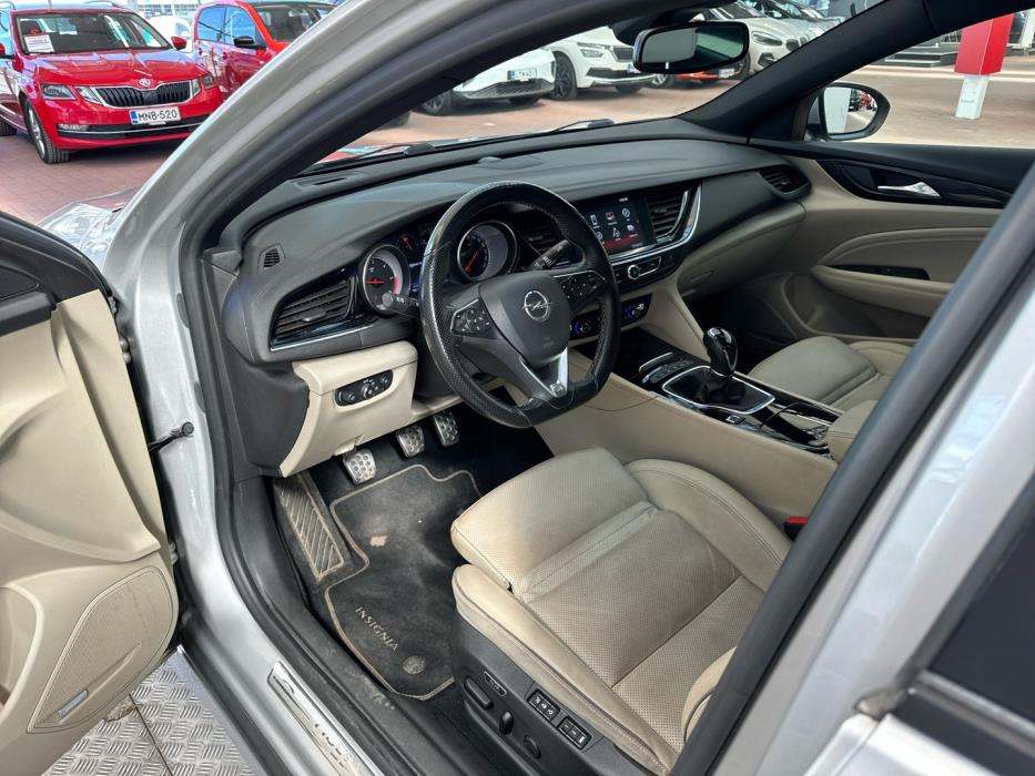OPEL Insignia 2017