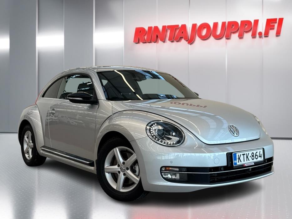 VOLKSWAGEN Beetle 2012