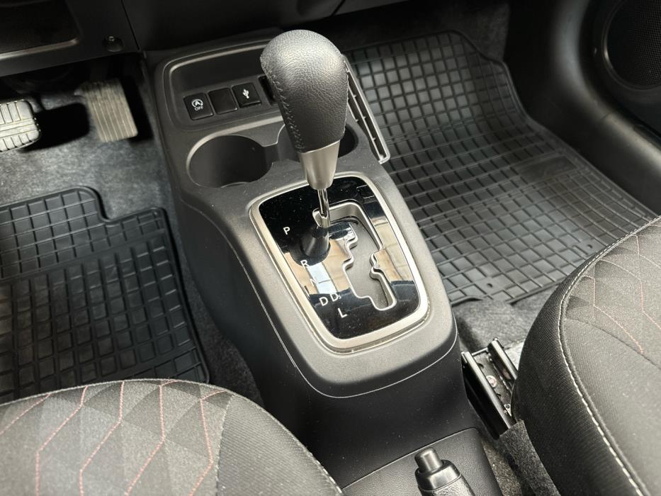 MITSUBISHI Space Star 2023