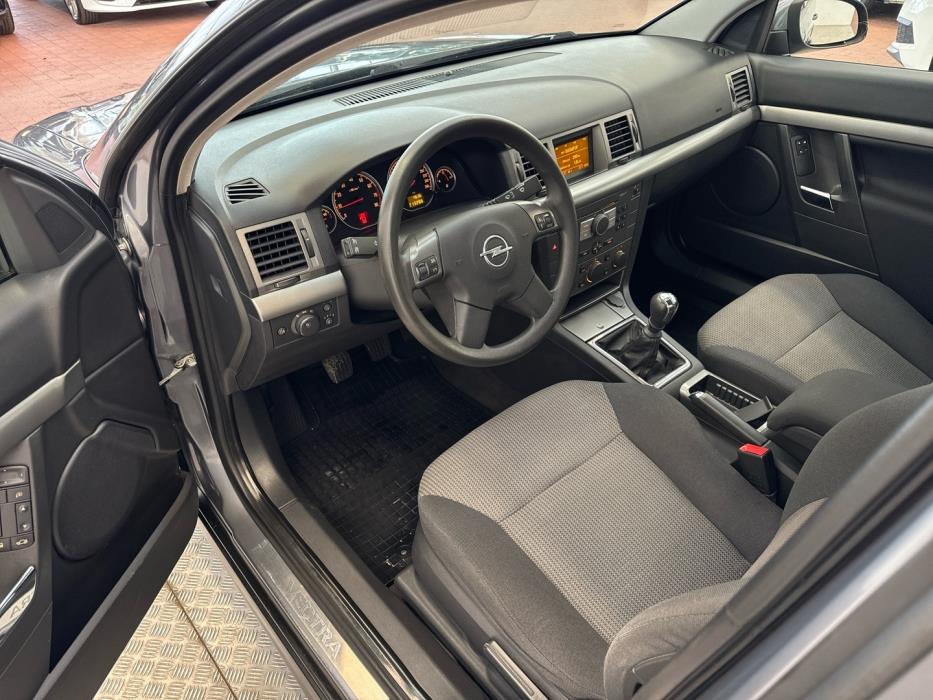 OPEL Vectra 2005