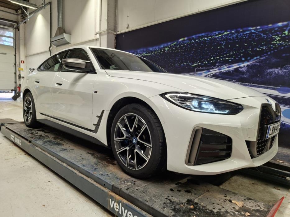 BMW i4 2024