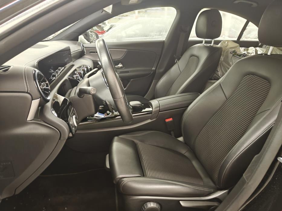 MERCEDES-BENZ CLA 2023