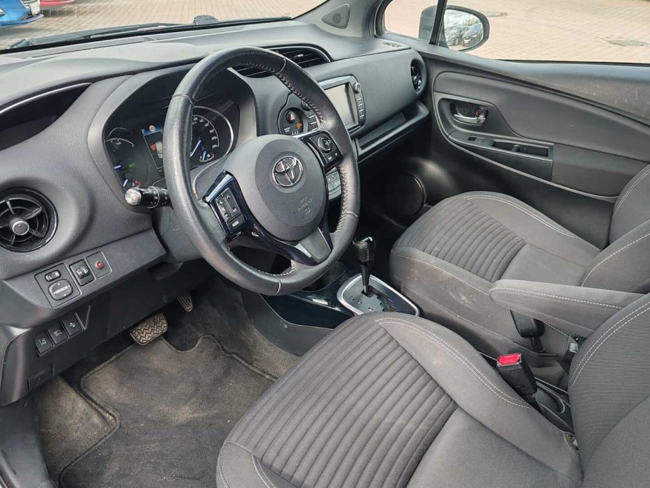 TOYOTA Yaris 2018