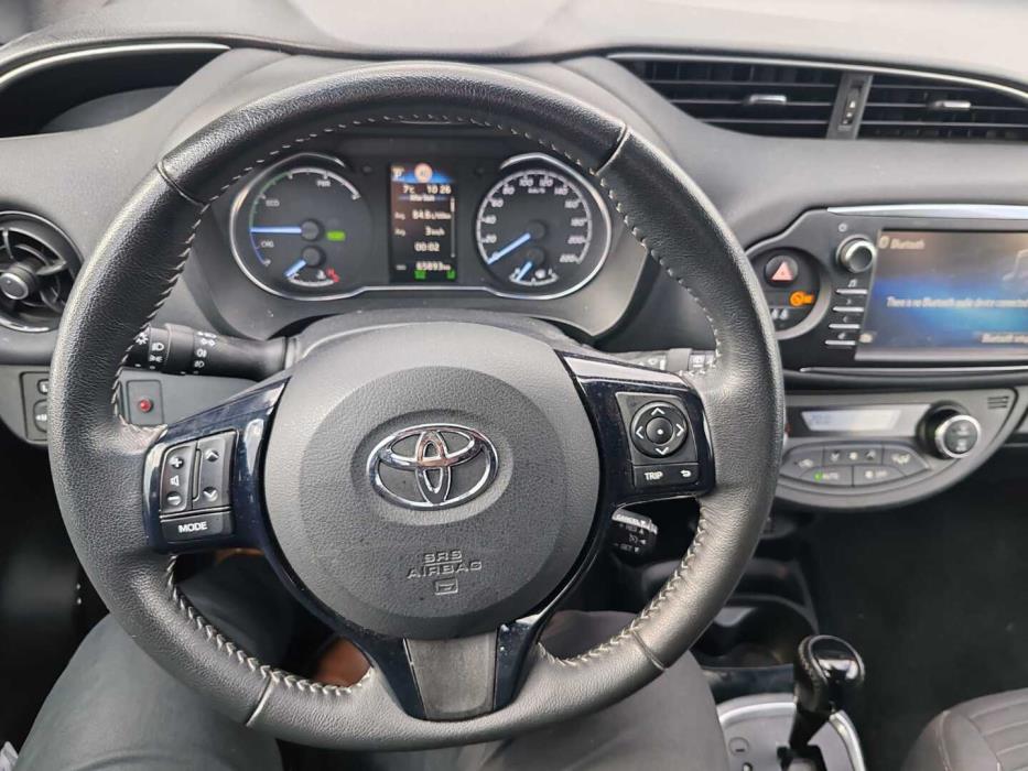 TOYOTA Yaris 2018