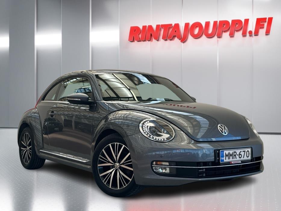 VOLKSWAGEN Beetle 2016