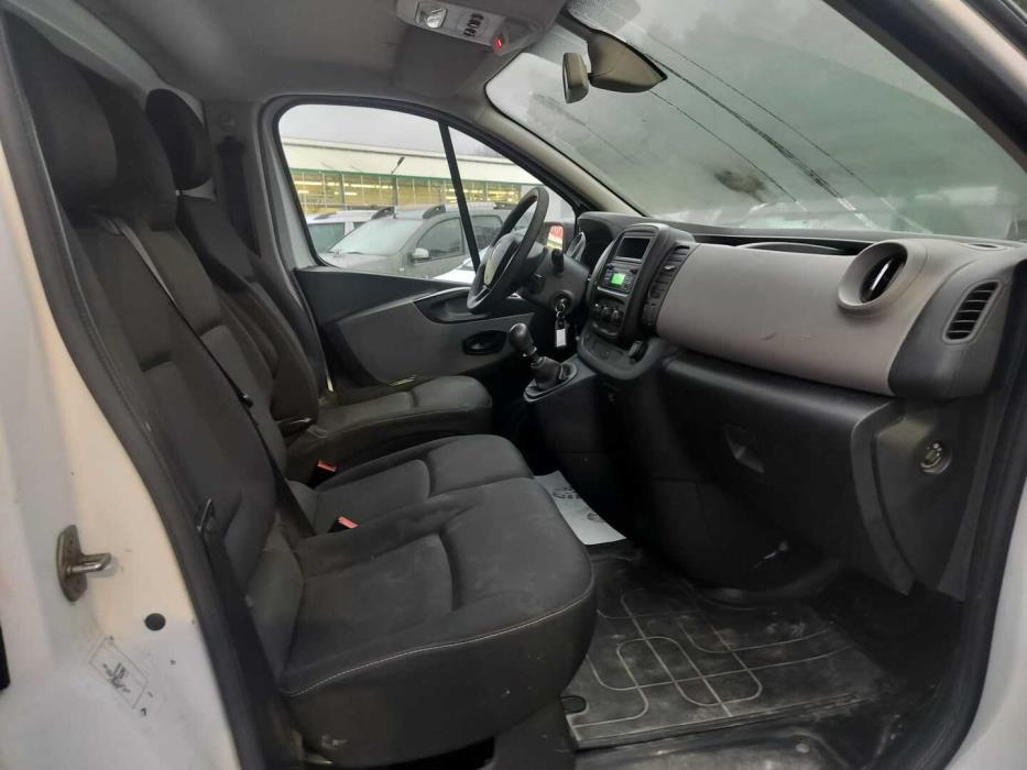 RENAULT Trafic 2016