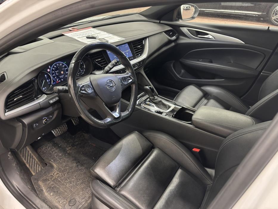OPEL Insignia 2021