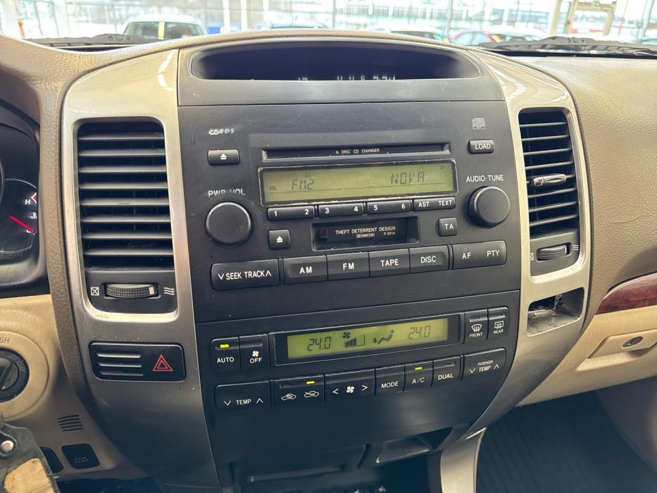 TOYOTA Land Cruiser 2004