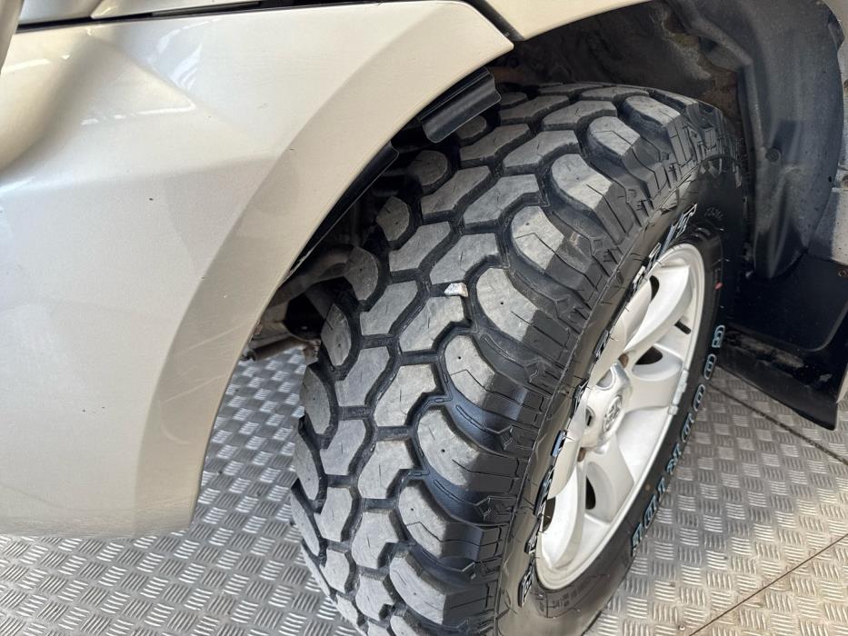 TOYOTA Land Cruiser 2004