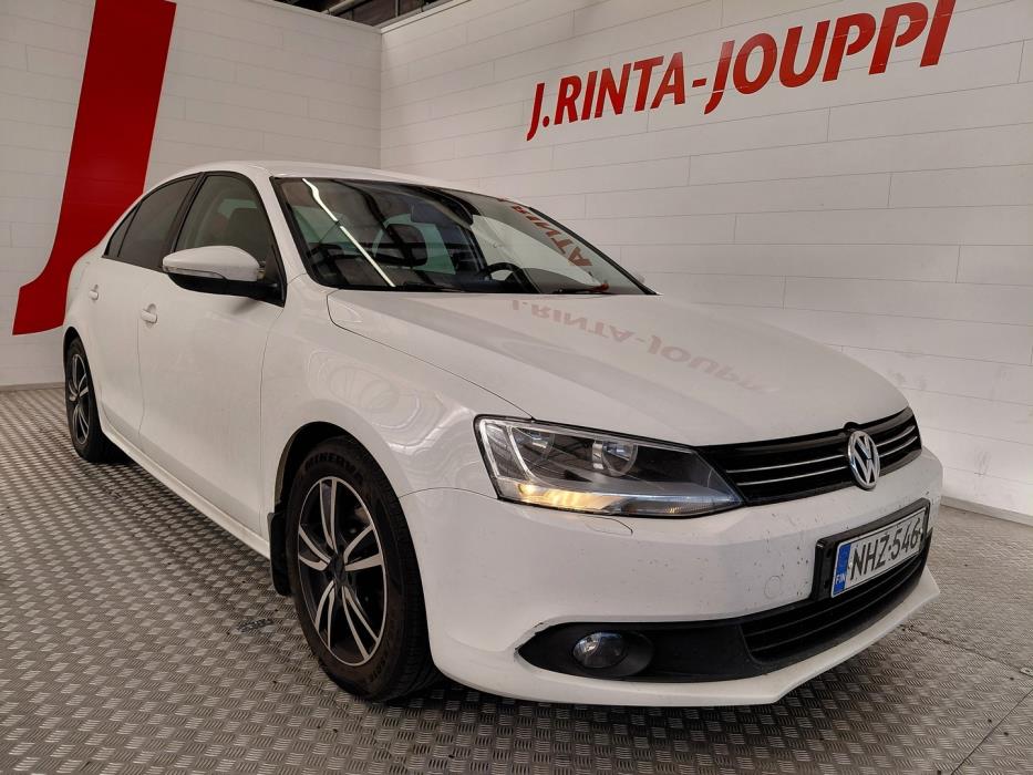 VOLKSWAGEN Jetta 2012