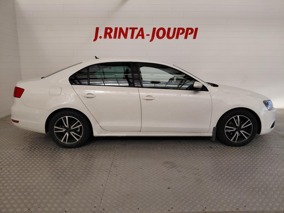 VOLKSWAGEN Jetta 2012