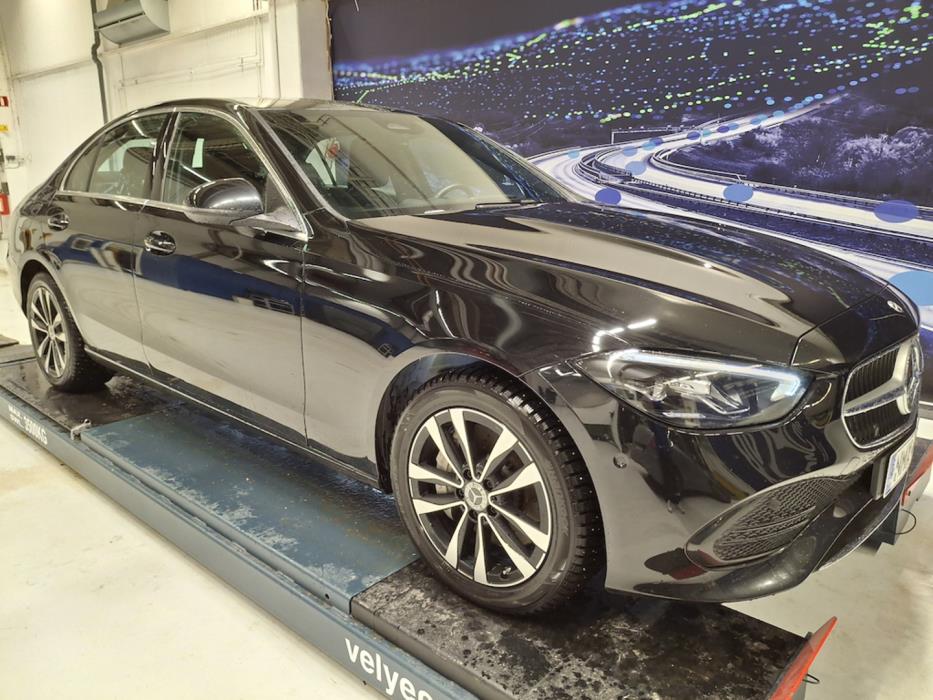 MERCEDES-BENZ C 2023