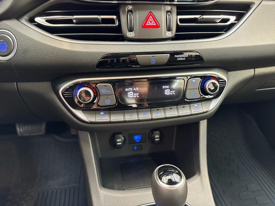 HYUNDAI i30 Hatchback 2024