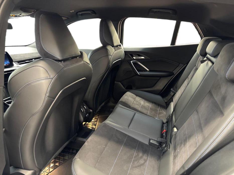 BMW iX2 2025