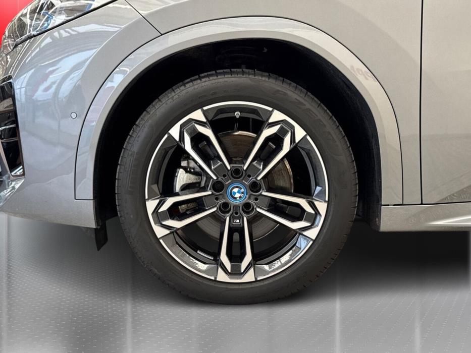 BMW iX2 2025