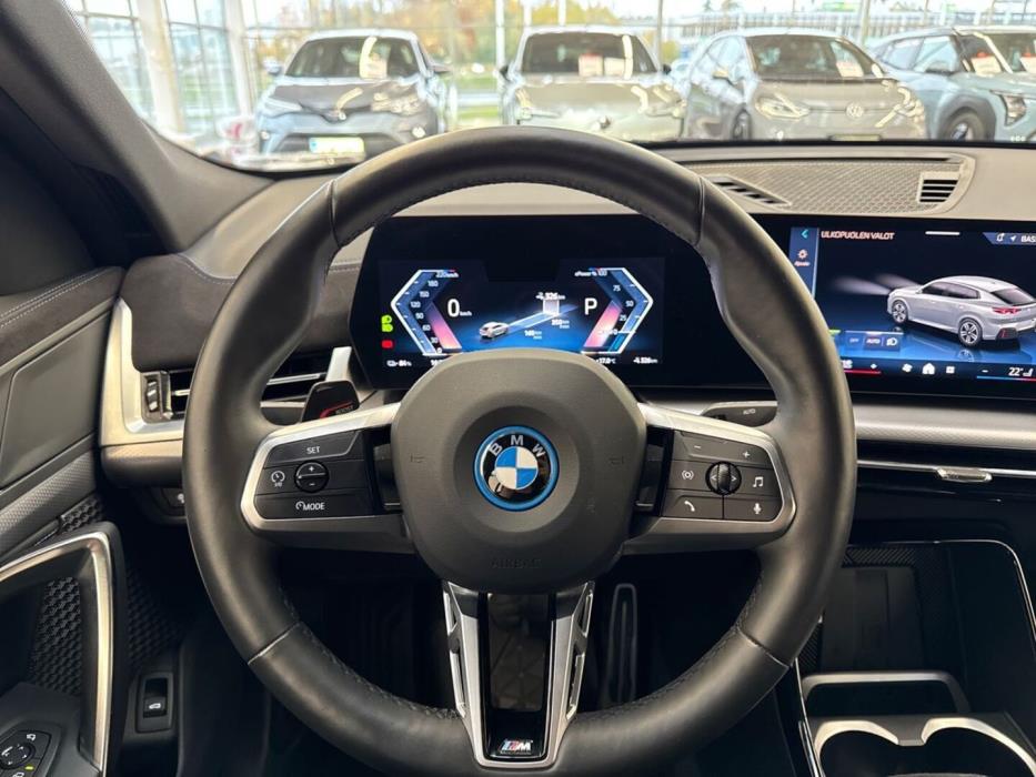 BMW iX2 2025