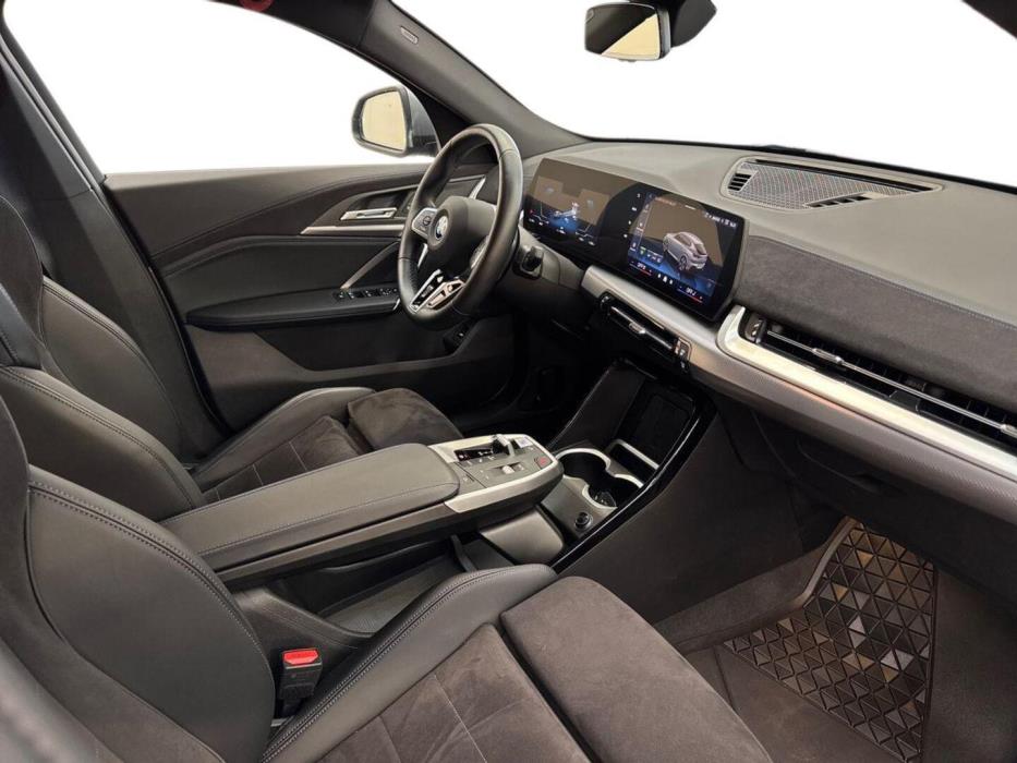 BMW iX2 2025