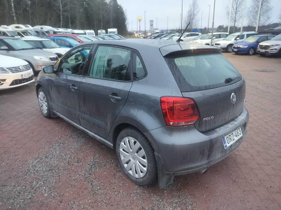 VOLKSWAGEN Polo 2010