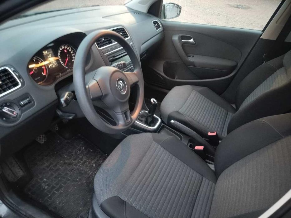 VOLKSWAGEN Polo 2010