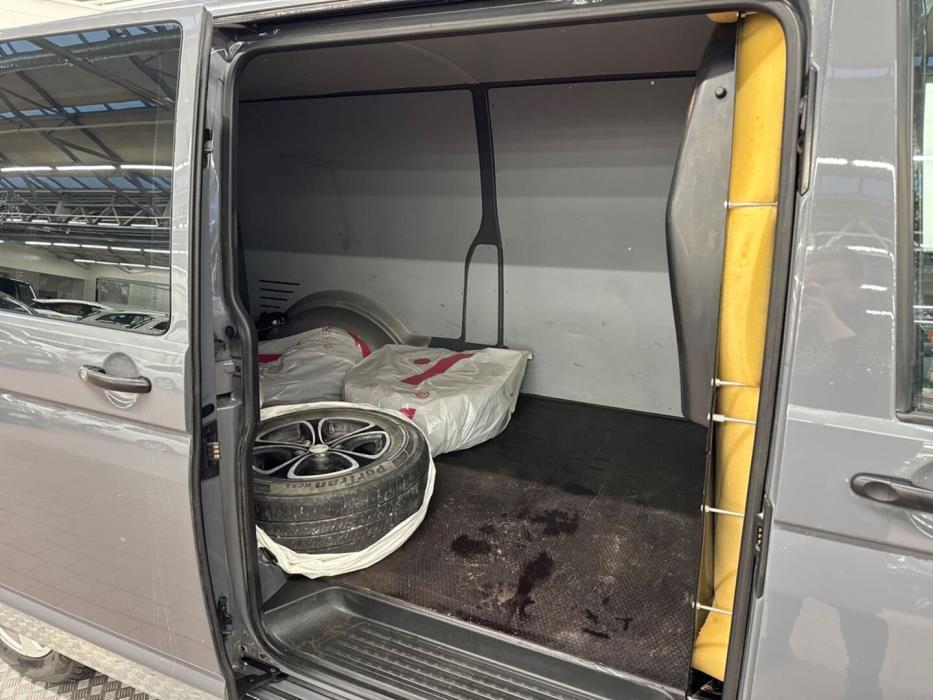 VOLKSWAGEN Transporter 2013