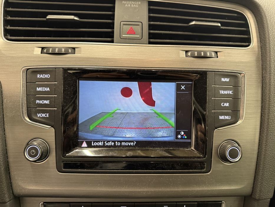 VOLKSWAGEN Golf 2014