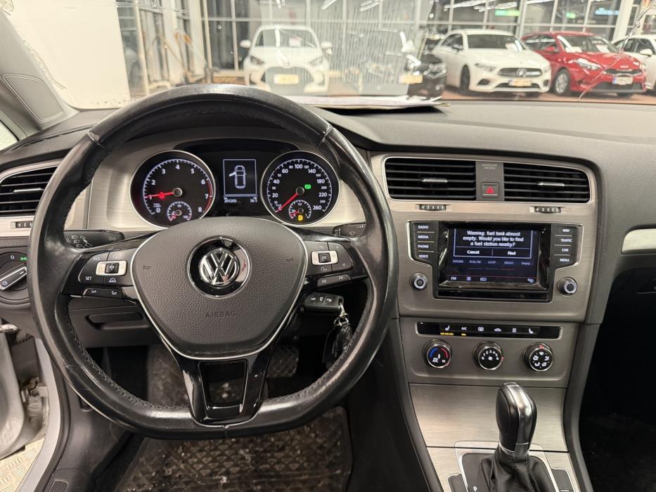 VOLKSWAGEN Golf 2014
