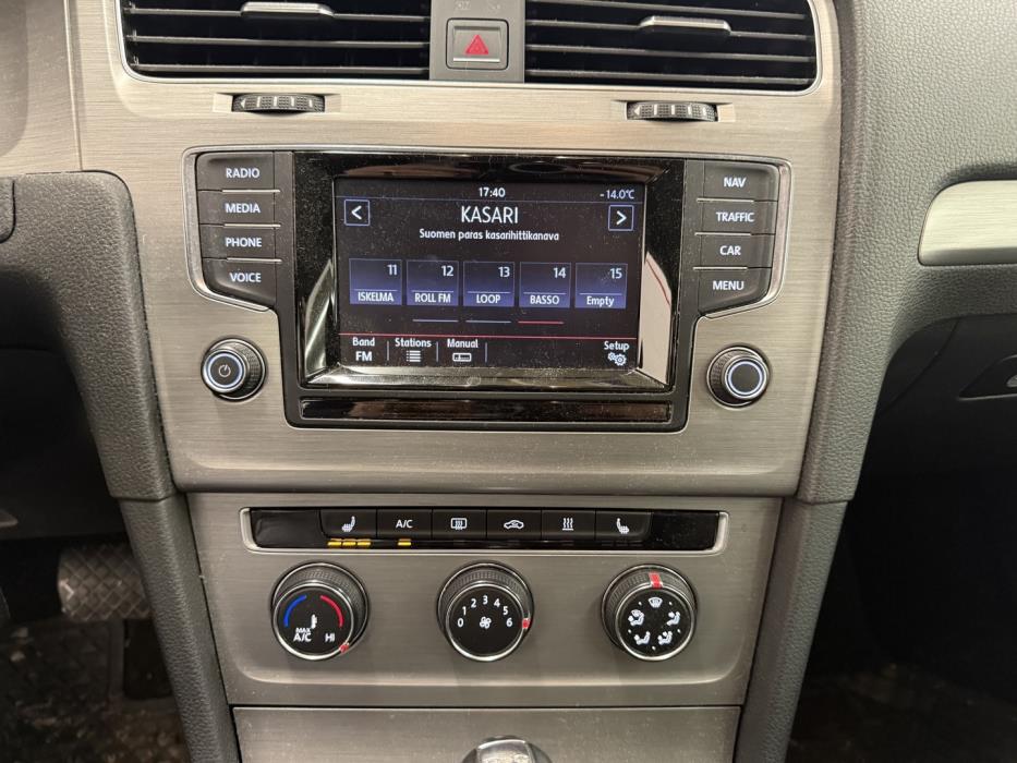 VOLKSWAGEN Golf 2014