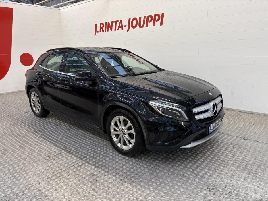MERCEDES-BENZ GLA 2015