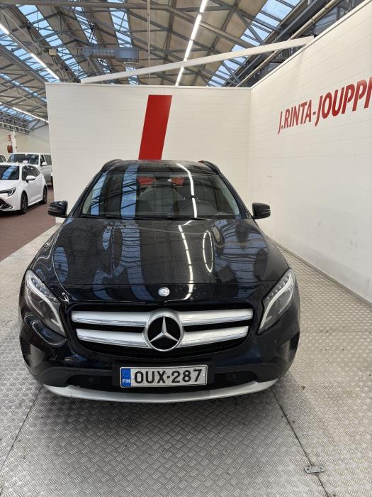 MERCEDES-BENZ GLA 2015