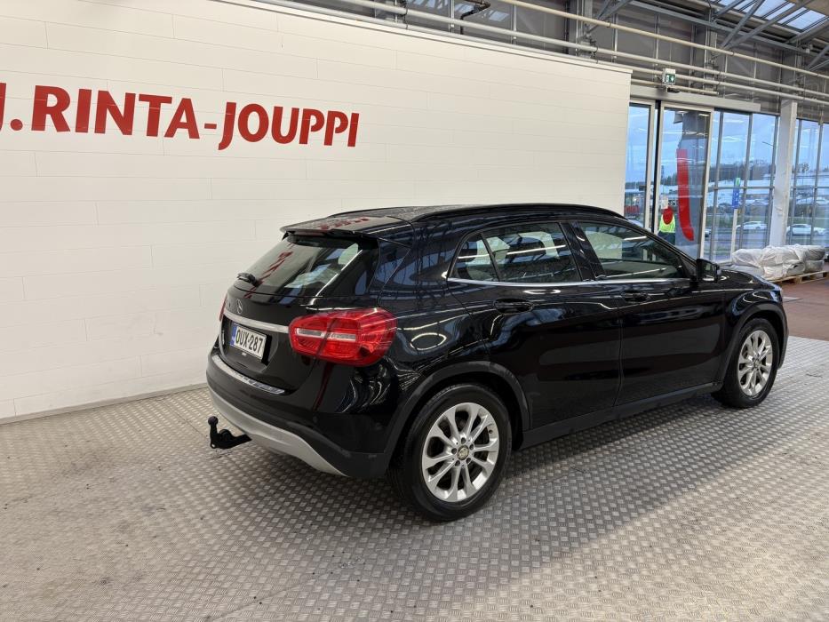 MERCEDES-BENZ GLA 2015