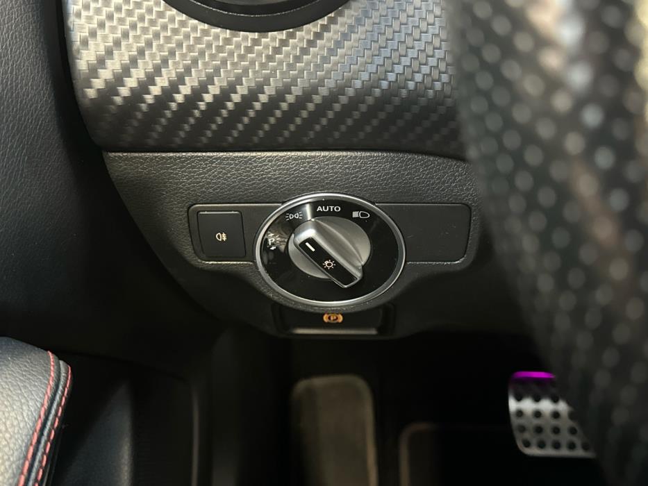 MERCEDES-BENZ A 2016