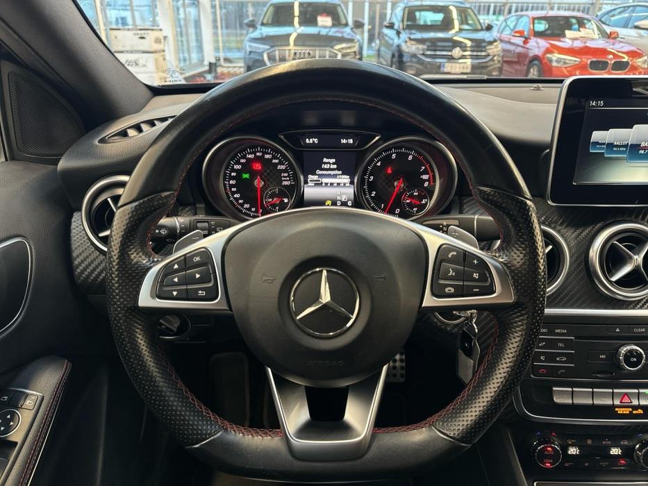 MERCEDES-BENZ A 2016