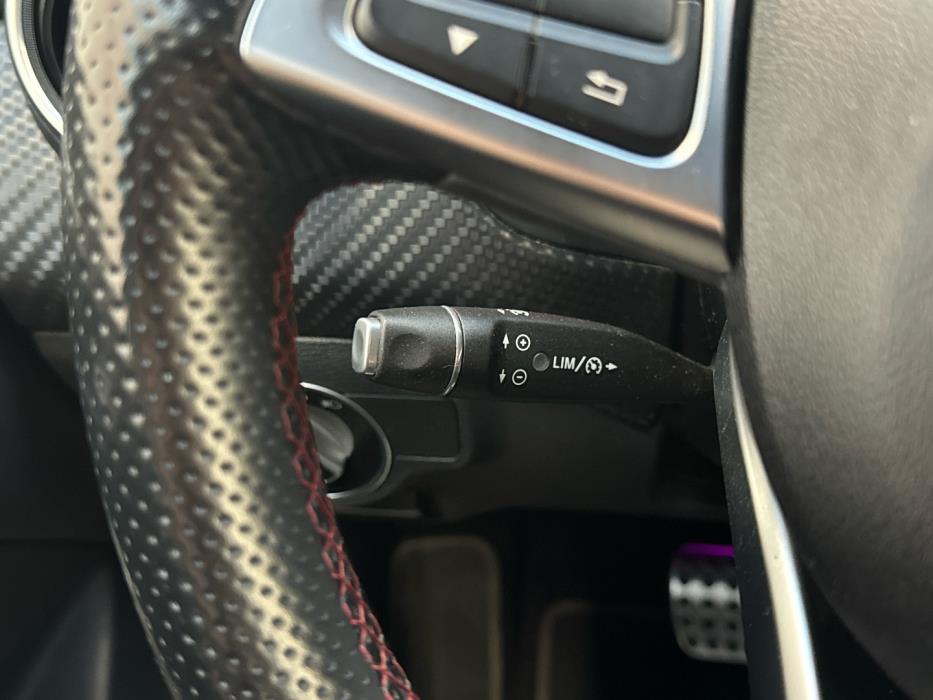 MERCEDES-BENZ A 2016