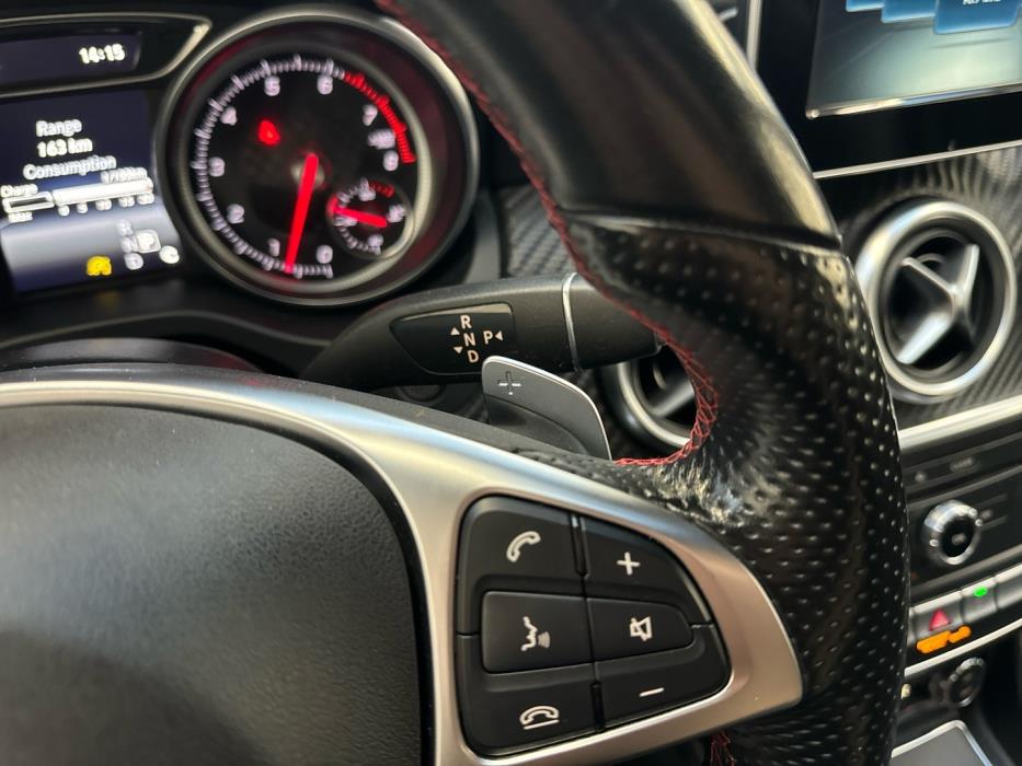 MERCEDES-BENZ A 2016