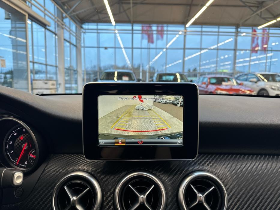 MERCEDES-BENZ A 2016