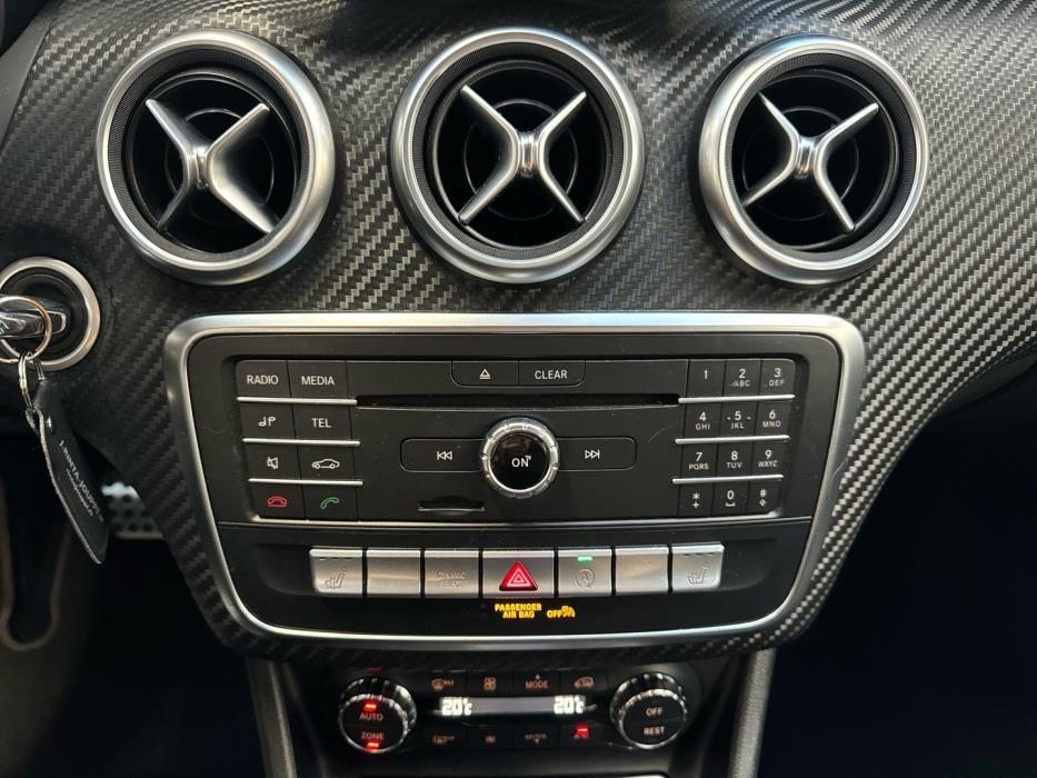 MERCEDES-BENZ A 2016