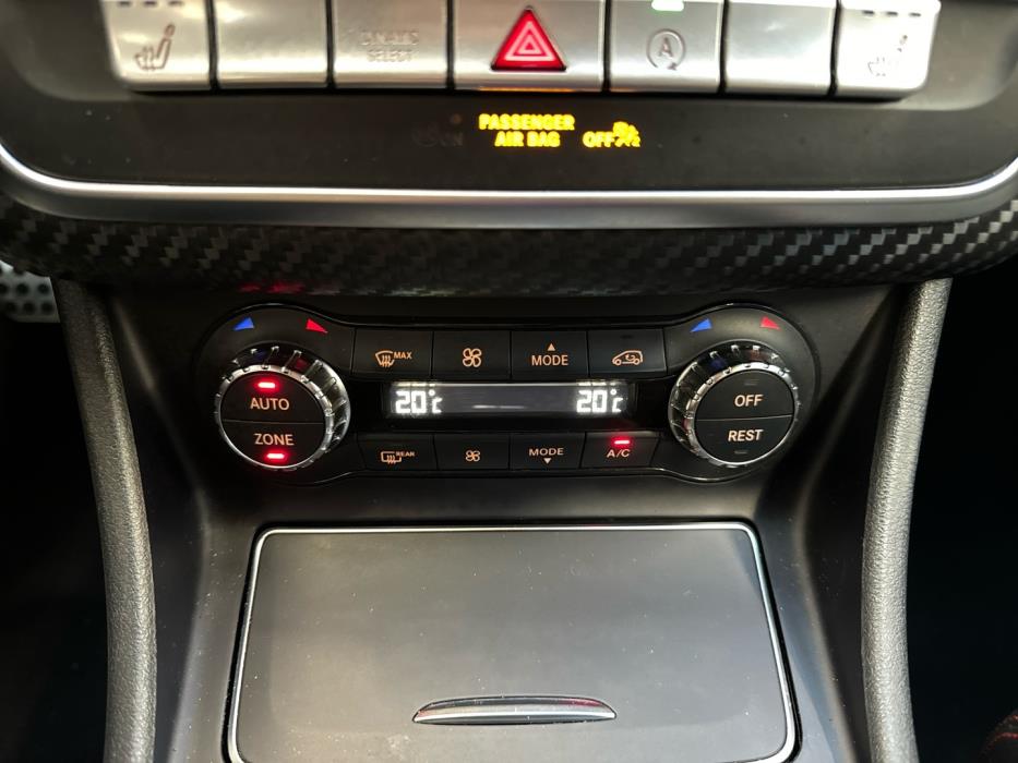 MERCEDES-BENZ A 2016