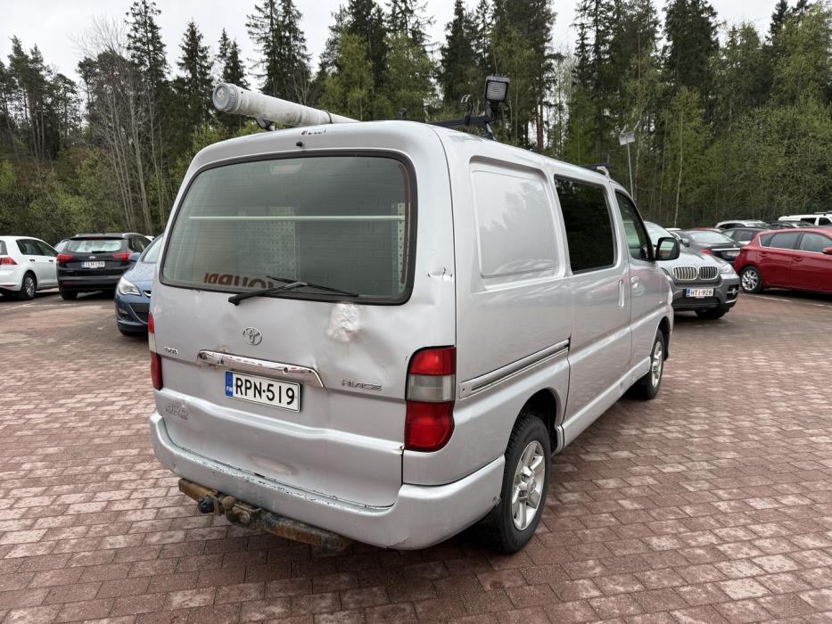 TOYOTA Hiace 2010