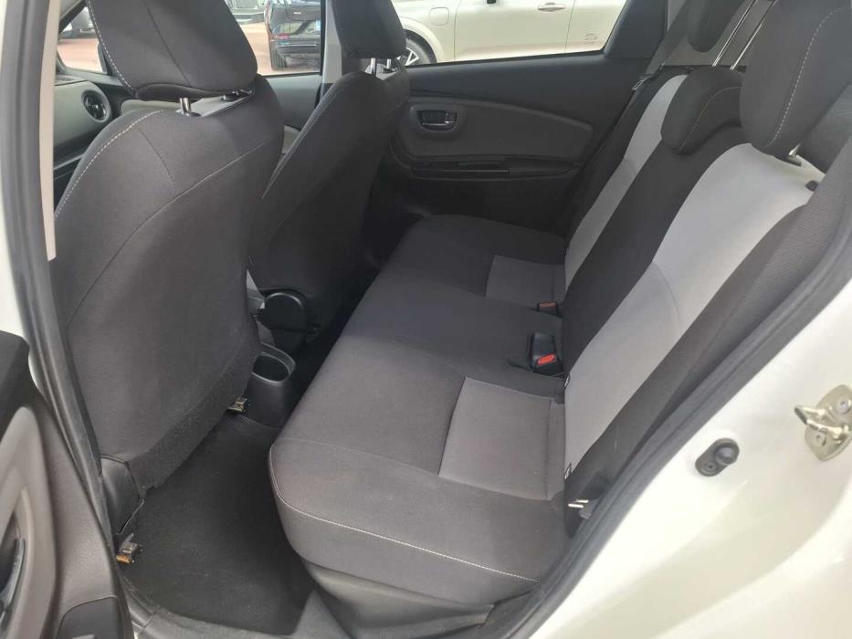 TOYOTA Yaris 2019