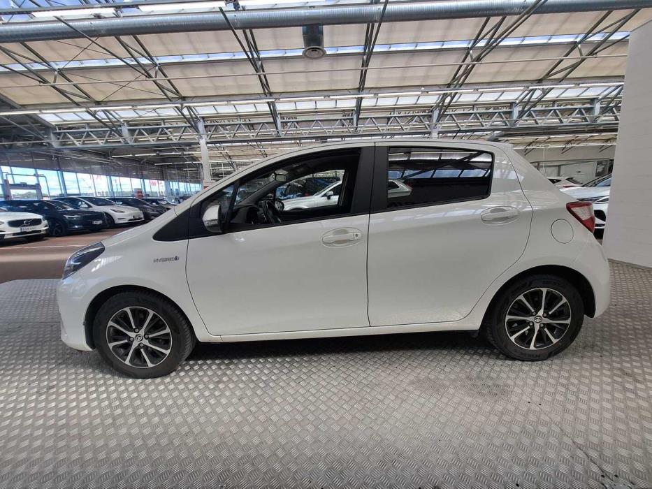 TOYOTA Yaris 2019